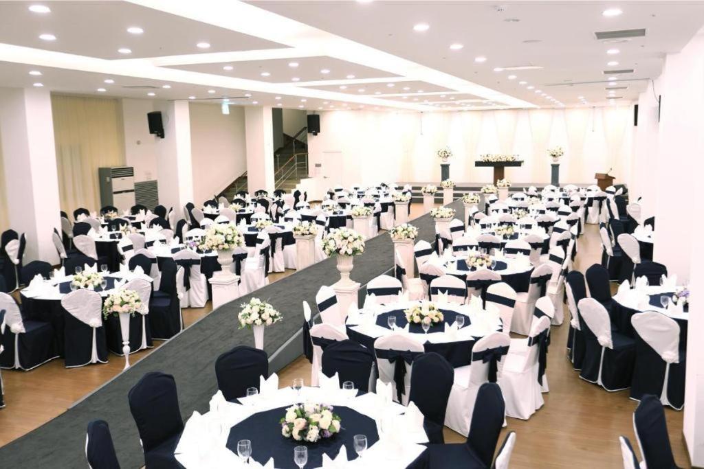 Hantan River Spa Hotel Cheorwon Exterior photo