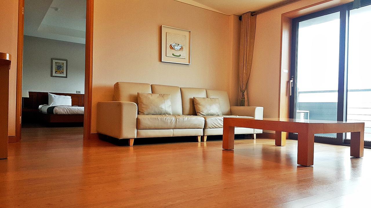 Hantan River Spa Hotel Cheorwon Exterior photo