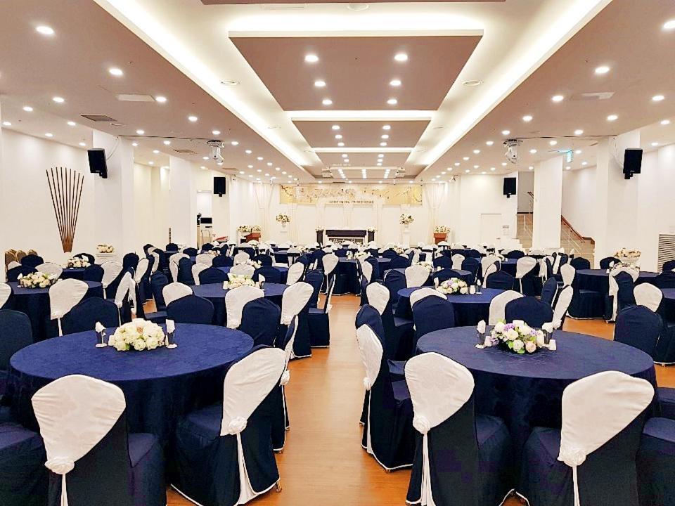Hantan River Spa Hotel Cheorwon Exterior photo